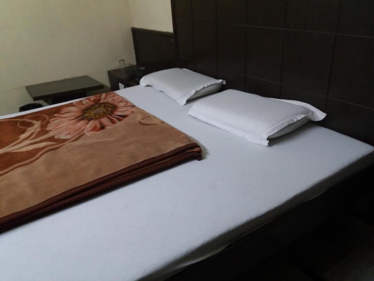 ניו דלהי Hotel Roma Villa מראה חיצוני תמונה
